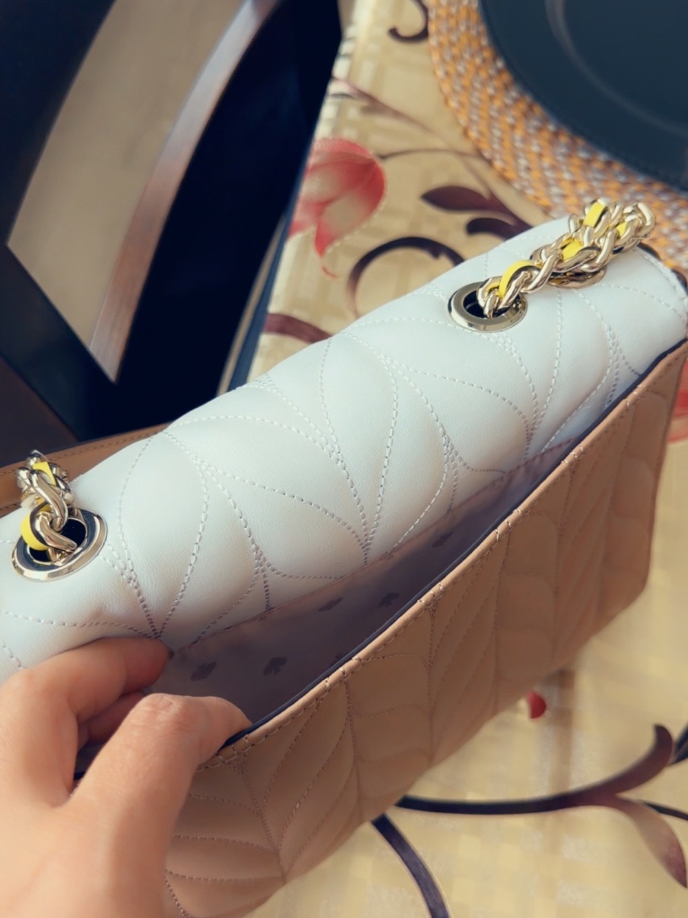 kate spade White and Blush Quilted Chain Shoulder Bag with Gold Hardware - Picture 4 of 5